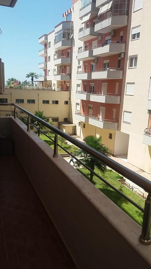 Renting House Vlore Bagian luar foto