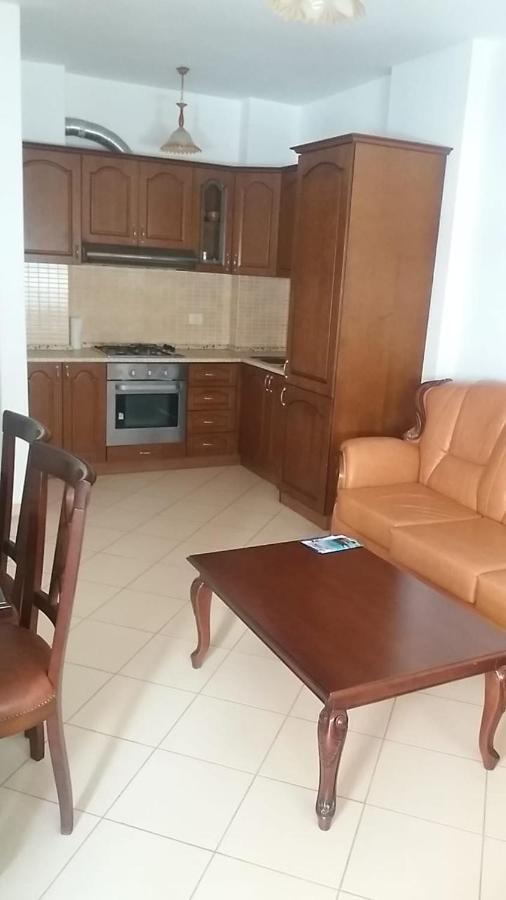 Renting House Vlore Bagian luar foto