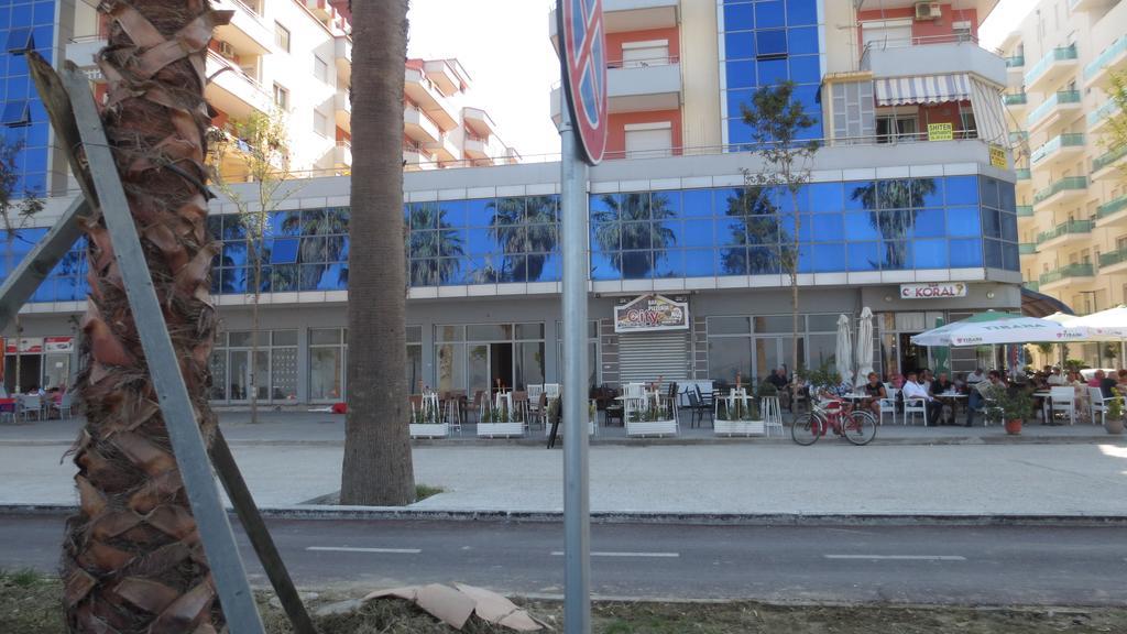 Renting House Vlore Bagian luar foto